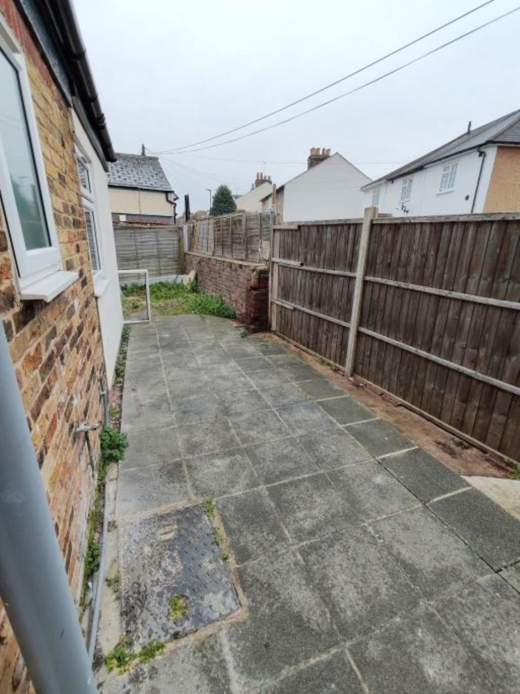 Cosy Single With A Desk Apartment Hounslow