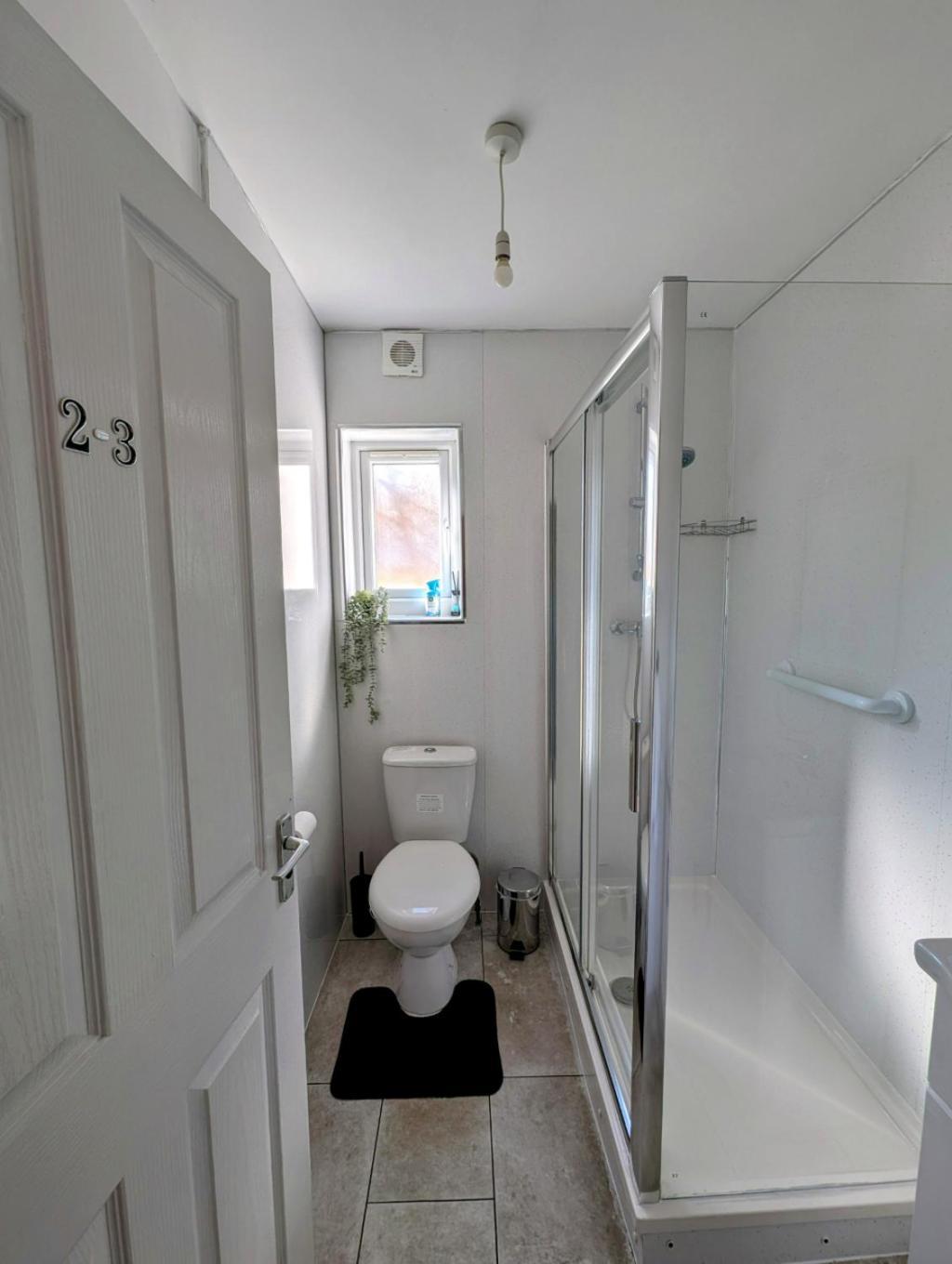Apartment Cosy Single With A Desk Hounslow
